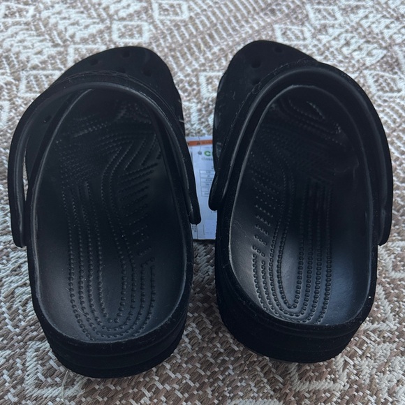 Women’s Soft Velvet Black Crocs - Picture 6 of 9